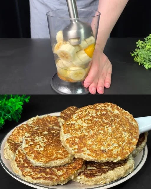 Suikervrije havermout-bananenpannenkoeken op een bord